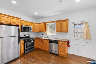 6 Cottage Place, Allendale, NJ 07401 - Photo 11