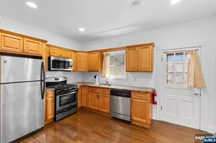 6 Cottage Pl, Allendale, NJ 07401 - Photo 11