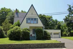 6 Cottage Pl, Allendale, NJ 07401 - Photo 1