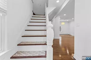 6 Cottage Pl, Allendale, NJ 07401 - Photo 5