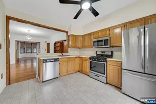 299 Elm St, Newark, NJ 07105 - Photo 13