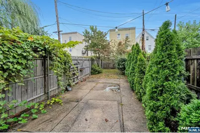 299 Elm Street, Newark, NJ 07105 - Photo 23