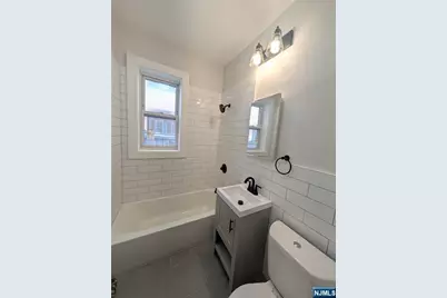 85 Anderson Street C5 #C5, Hackensack, NJ 07601 - Photo 5