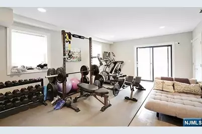 284 Knox Avenue A #A, Cliffside Park, NJ 07010 - Photo 3