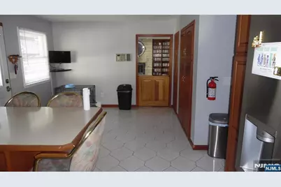 26 James Terrace, Pompton Lakes, NJ 07442 - Photo 9