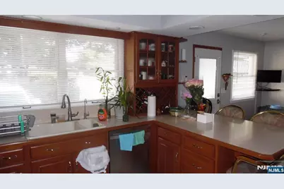 26 James Terrace, Pompton Lakes, NJ 07442 - Photo 7