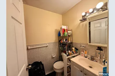 252 Passaic Avenue 2F #2F, East Newark, NJ 07029 - Photo 11