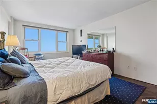 555 North 21M, Fort Lee, NJ 07024 - Photo 13