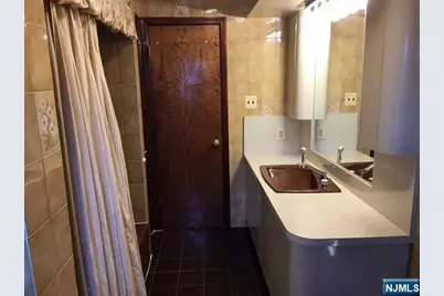 422 1st Street, Carlstadt, NJ 07072 - Photo 11