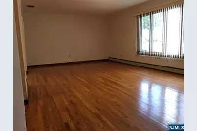 422 1st Street, Carlstadt, NJ 07072 - Photo 3