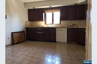 422 1st Street, Carlstadt, NJ 07072 - Photo 7