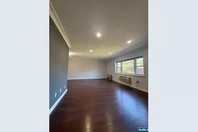 90C Franklin 90C #90C, Tenafly, NJ 07670 - Photo 3