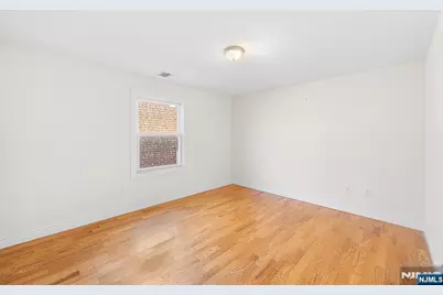 233 5th Street B #B, Fairview, NJ 07022 - Photo 17