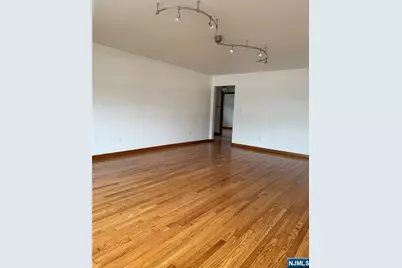 220 Jersey Avenue 1 #1, Cliffside Park, NJ 07010 - Photo 11