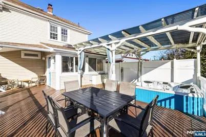 331 Mountain Way, Rutherford, NJ 07070 - Photo 17