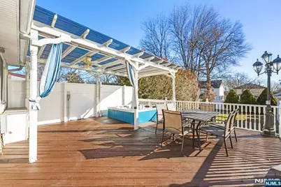 331 Mountain Way, Rutherford, NJ 07070 - Photo 15