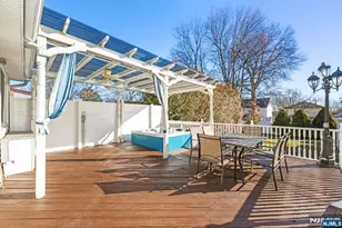 331 Mountain Wy, Rutherford, NJ 07070 - Photo 15