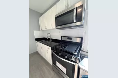 10 Main Avenue, Elmwood Park, NJ 07407 - Photo 3