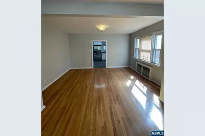 388-390 Leslie Street 1Fl #1FL, Newark, NJ 07112 - Photo 17