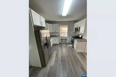 388-390 Leslie Street 1Fl #1FL, Newark, NJ 07112 - Photo 19