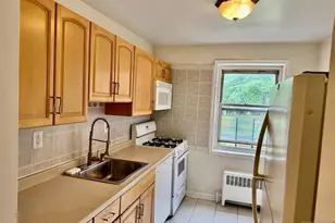 2330 Linwood Ave 2 C, Fort Lee, NJ 07024 - Photo 3