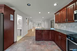 28 Washington Ave A, Cliffside Park, NJ 07010 - Photo 7