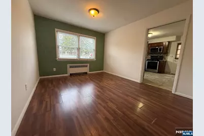 822 Kingsland Lane 1st Floor #1st floor, Fort Lee, NJ 07024 - Photo 5