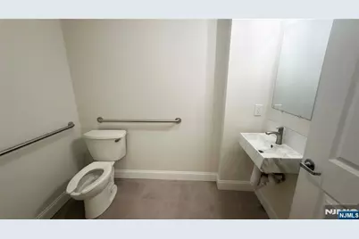 5552 Bergenline Avenue 1 #1, West New York, NJ 07093 - Photo 15