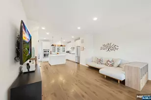 36 Cortland Ct, Livingston, NJ 07039 - Photo 7