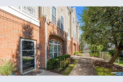 1105 Hamilton Street, Belleville, NJ 07109 - Photo 3