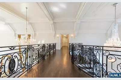 51 Chestnut Ridge Road, Saddle River, NJ 07458 - Photo 17