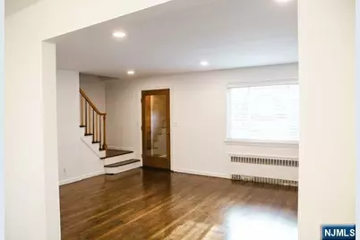 134 Berkshire Road, Hasbrouck Heights, NJ 07604 - Photo 5