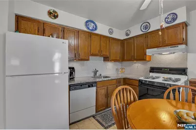 700 Schuyler Avenue A21 #A21, Kearny, NJ 07032 - Photo 7