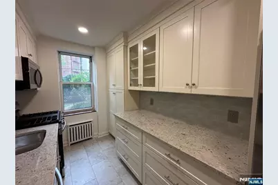 8450 Boulevard East 1F #1F, North Bergen, NJ 07047 - Photo 9