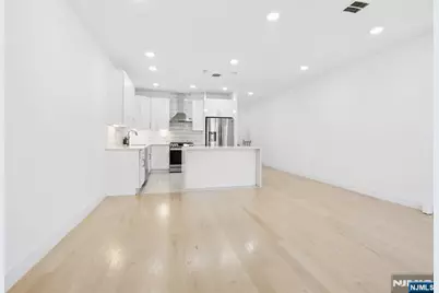 131 Zabriskie Street 1 #1, Jersey City, NJ 07307 - Photo 7