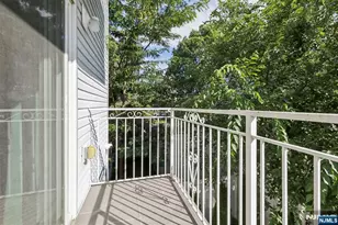 131 Zabriskie Street 1, Jersey City, NJ 07307 - Photo 37