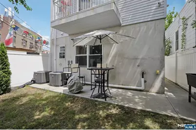 131 Zabriskie Street 1 #1, Jersey City, NJ 07307 - Photo 39
