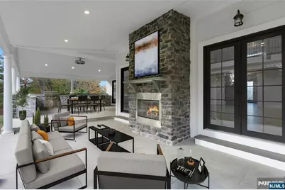 707 Black Hawk Lane, Franklin Lakes, NJ 07417 - Photo 3