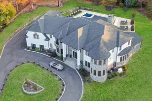 707 Black Hawk Ln, Franklin Lakes, NJ 07417 - Photo 1