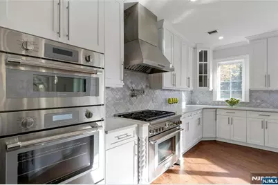 707 Black Hawk Lane, Franklin Lakes, NJ 07417 - Photo 13