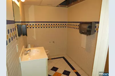 338 Hackensack Street 2nd Floor #2nd Floor, Carlstadt, NJ 07072 - Photo 13