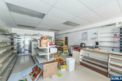 435-437 Hollywood Avenue 4 #4, Fairfield, NJ 07004 - Photo 3