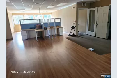 435-437 Hollywood Avenue 7 #7, Fairfield, NJ 07004 - Photo 5