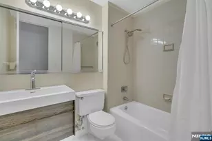 7004 Blvd East 33D, Guttenberg, NJ 07093 - Photo 27