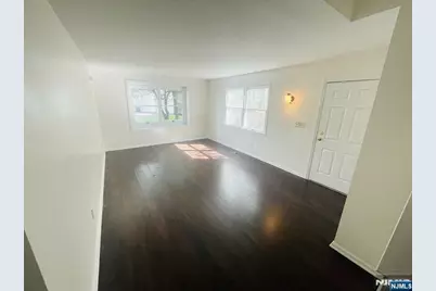 50 Beverly Court, Fair Lawn, NJ 07410 - Photo 7