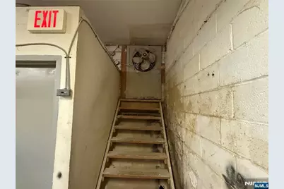 11 Railroad Avenue, Ridgefield Park, NJ 07660 - Photo 5