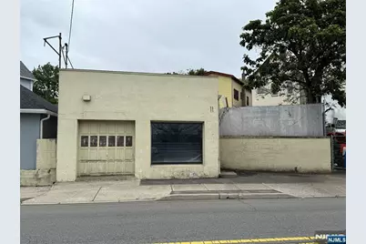 11 Railroad Avenue, Ridgefield Park, NJ 07660 - Photo 1