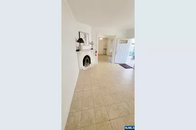 427 Sherman Place, Fairview, NJ 07022 - Photo 5