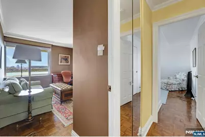 1 Horizon Road 817 #817, Fort Lee, NJ 07024 - Photo 23