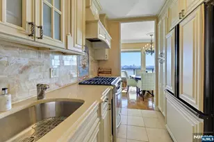 1 Horizon Road 817, Fort Lee, NJ 07024 - Photo 15